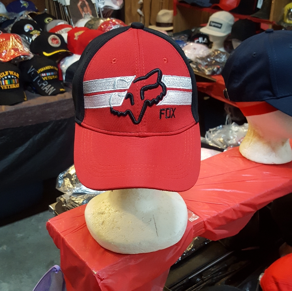 Fox Racing hat flex fit size Medium to Large color Red Black